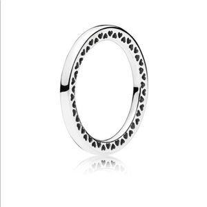 Classic hearts of PANDORA ring